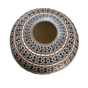 Handcrafted Acoma Pueblo Pottery Vase By Juana Ledezma Veloz Mata Ortiz  pottery